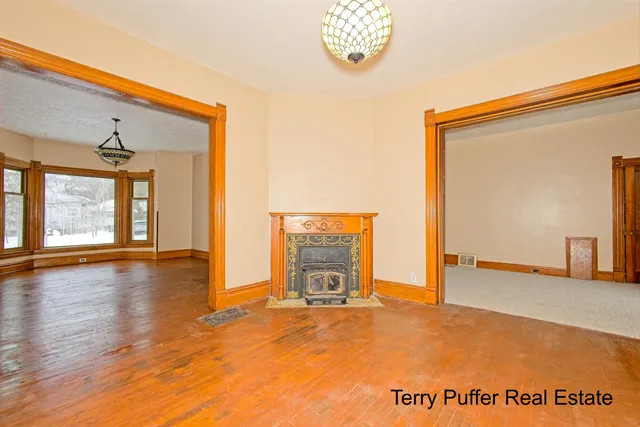 $299,900 | 528 South Jefferson Street, Hastings, MI 49058