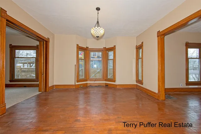 $299,900 | 528 South Jefferson Street, Hastings, MI 49058