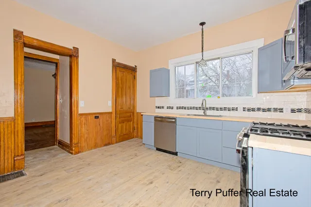 $299,900 | 528 South Jefferson Street, Hastings, MI 49058