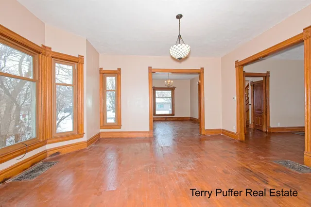 $289,900 | 528 South Jefferson Street, Hastings, MI 49058