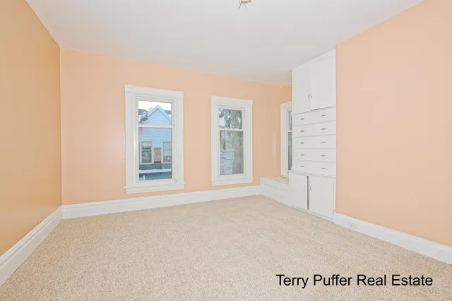 $289,900 | 528 South Jefferson Street, Hastings, MI 49058