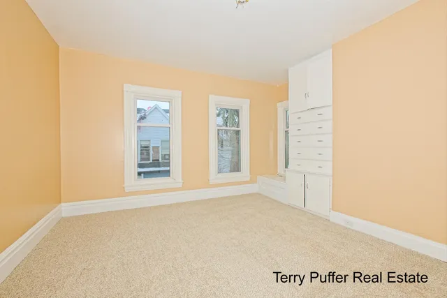 $299,900 | 528 South Jefferson Street, Hastings, MI 49058