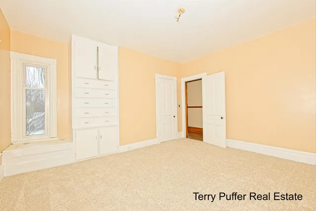 $299,900 | 528 South Jefferson Street, Hastings, MI 49058