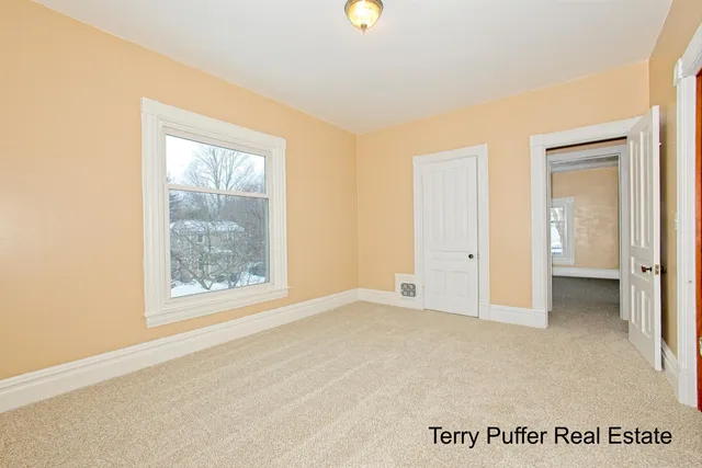 $299,900 | 528 South Jefferson Street, Hastings, MI 49058