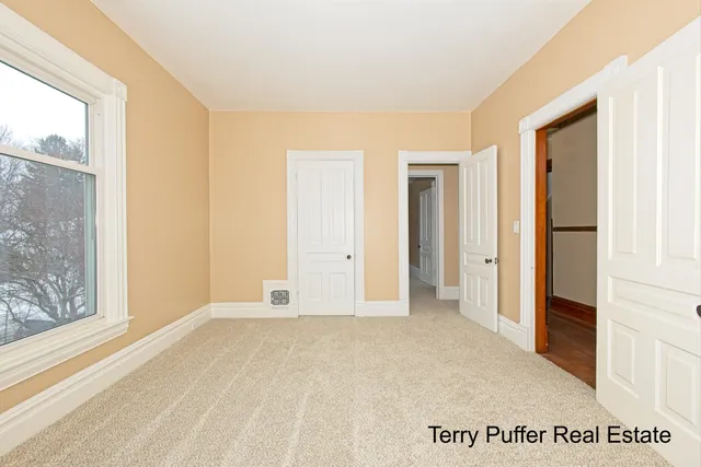 $299,900 | 528 South Jefferson Street, Hastings, MI 49058