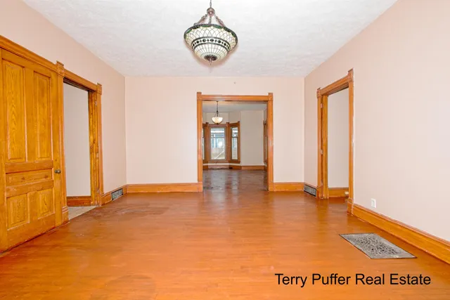 $289,900 | 528 South Jefferson Street, Hastings, MI 49058