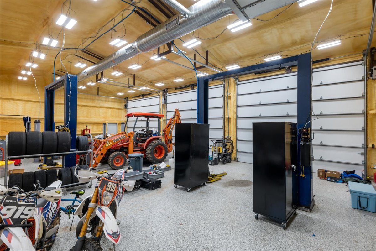 701 Old Oaks Ranch Road Wimberley, TX 78676 - Photo 4 of 16