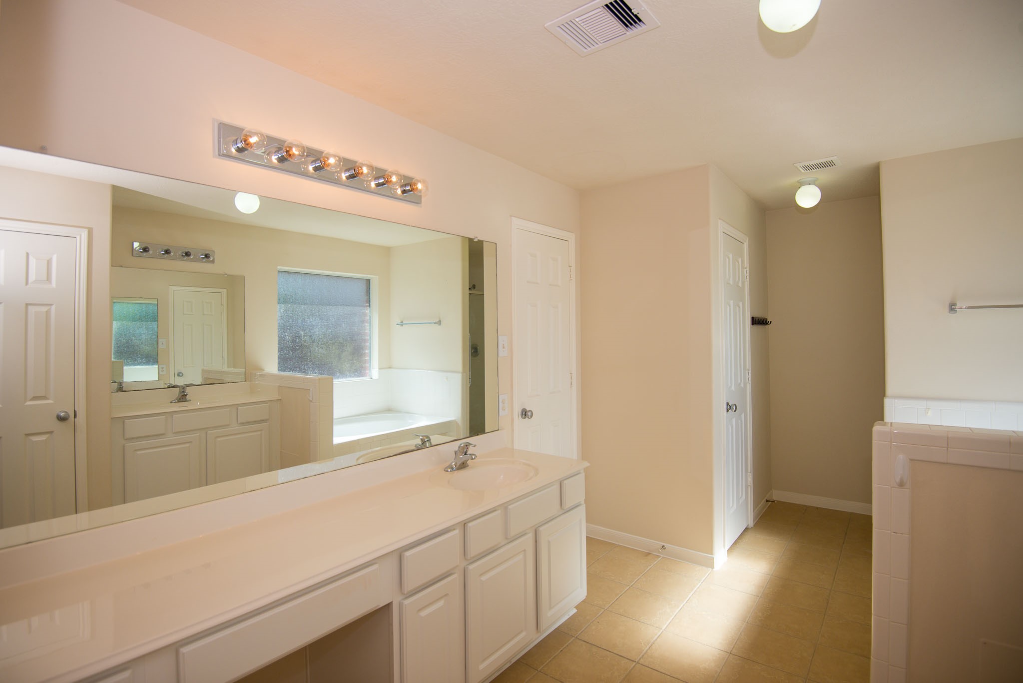 13607 Manor Crest Lane Rosharon, TX 77583 - Photo 14 of 26