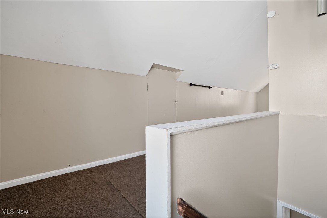 4194 Stilmore Road Cleveland, OH 44121 - Photo 11 of 34