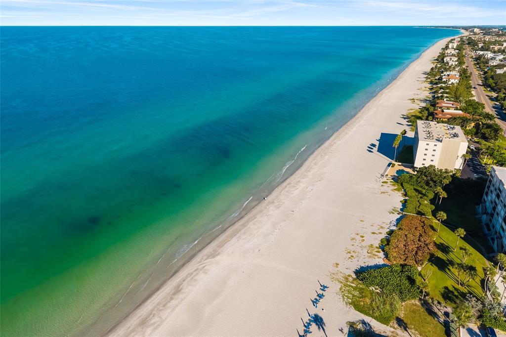 546 Spanish Drive South Longboat Key, FL 34228 - Photo 52 of 57