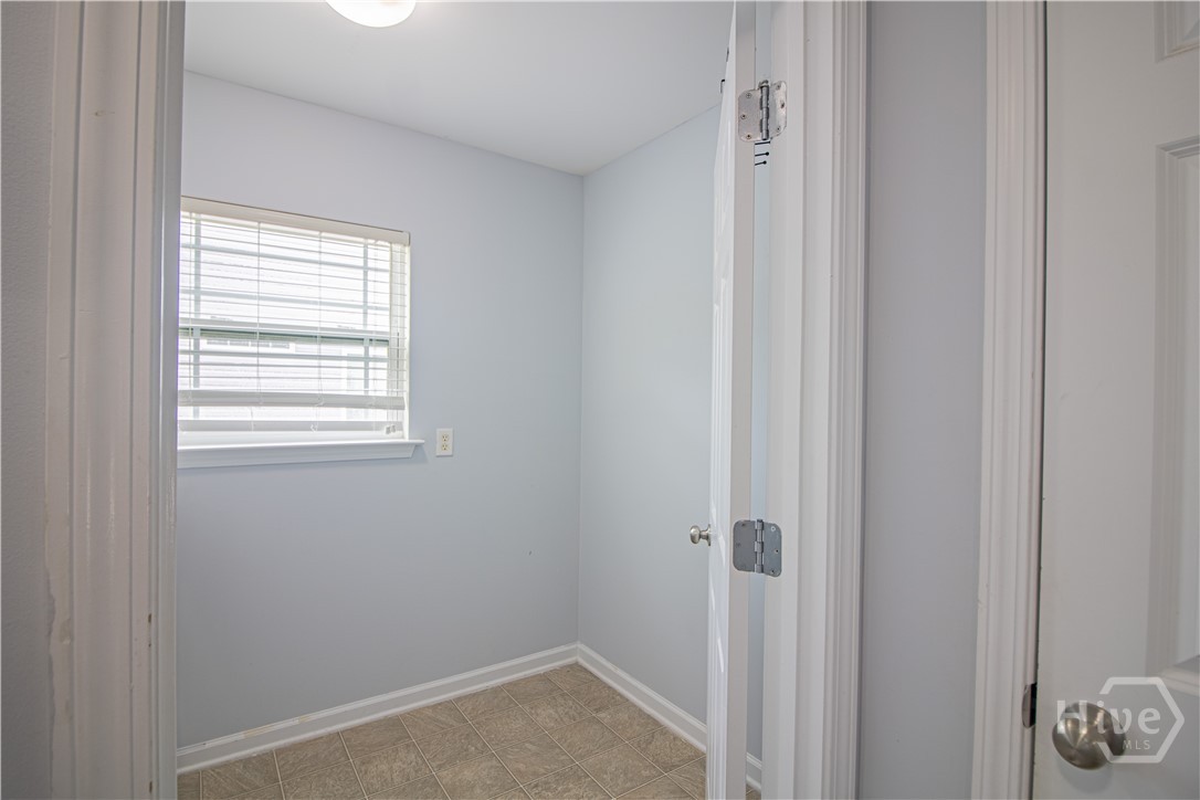110 Spring Lakes Drive Savannah, GA 31407 - Photo 14 of 36 Laundry Room