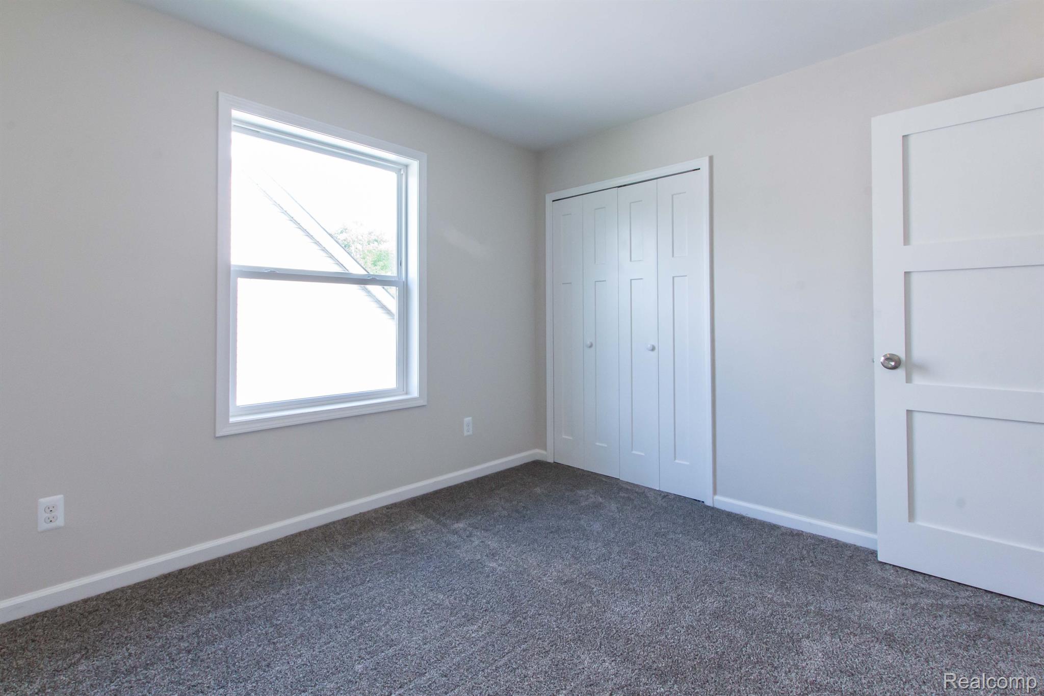 2594 Maplecrest Road Sterling Heights, MI 48310 - Photo 32 of 48 Gallery Image 32