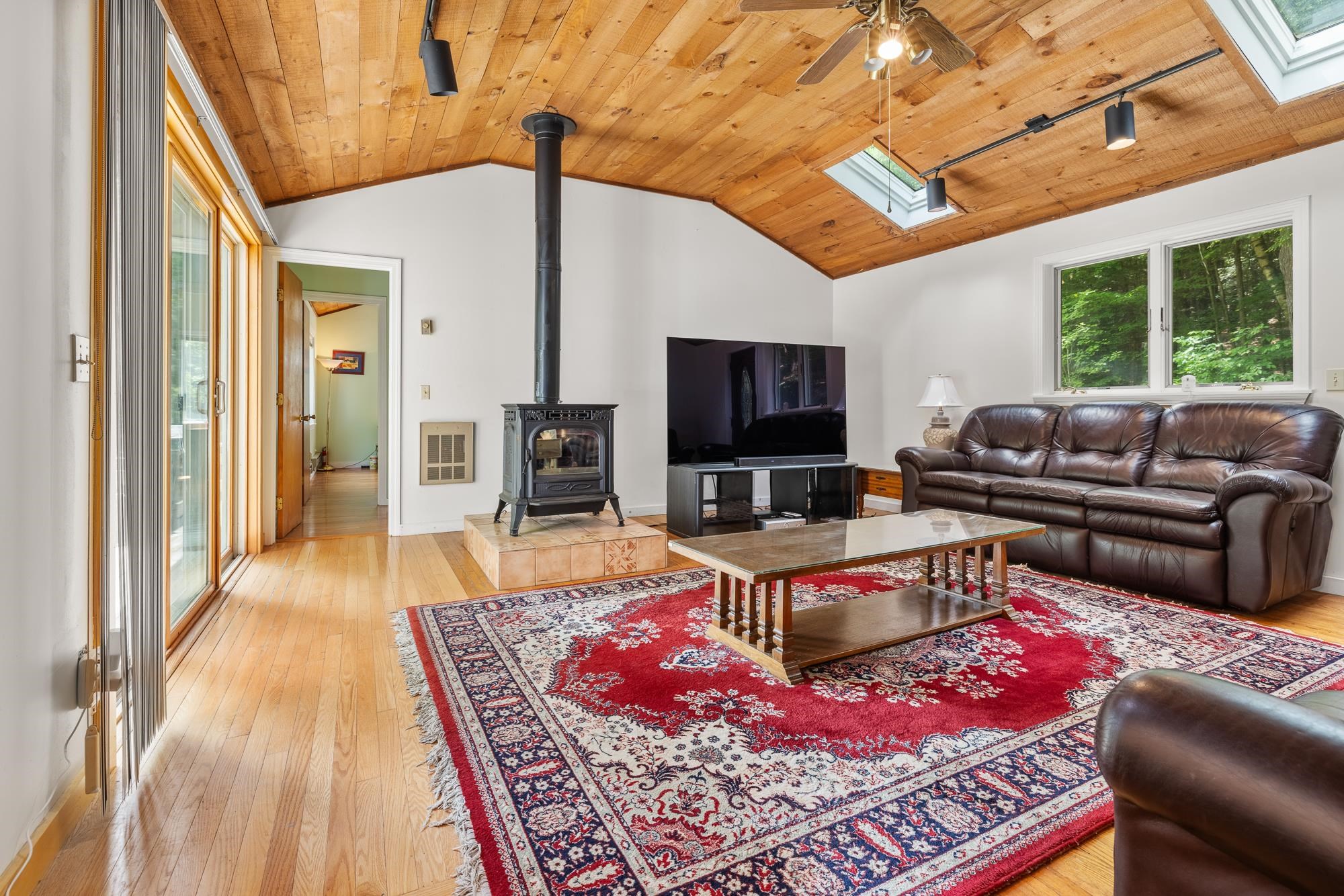 328 Hanover Center Road Hanover, NH 03750 - Photo 4 of 49