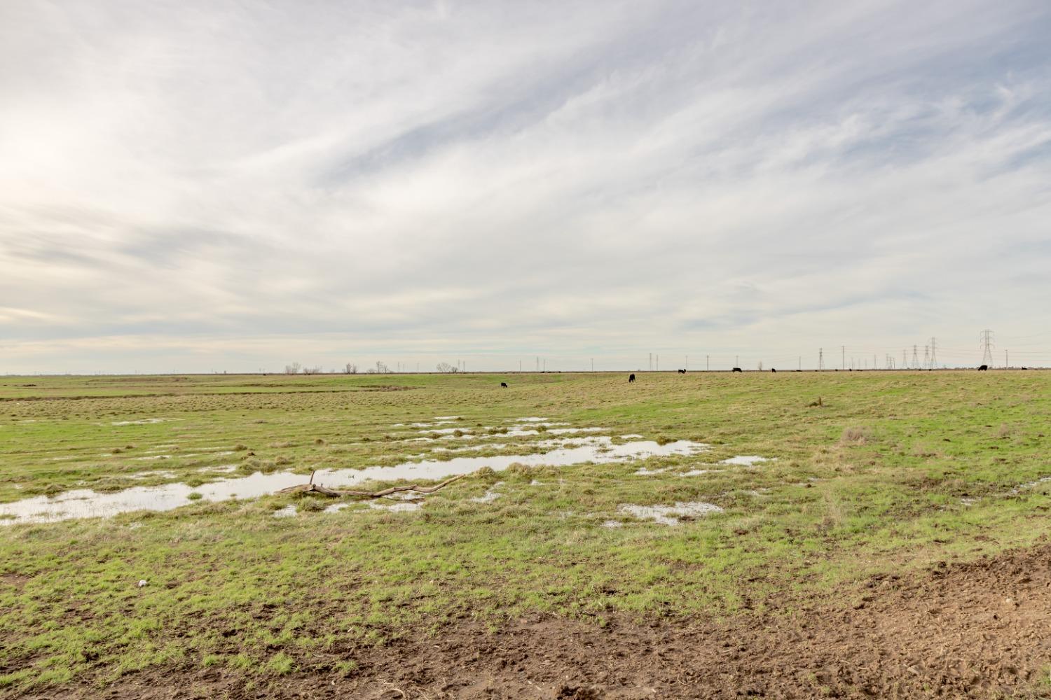 11529 Arno Road Galt, CA 95632 - Photo 14 of 23 a view of an ocean