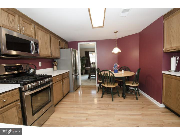 37 Independence Place Wayne, PA 19087 - Photo 6 of 24 Kitchen