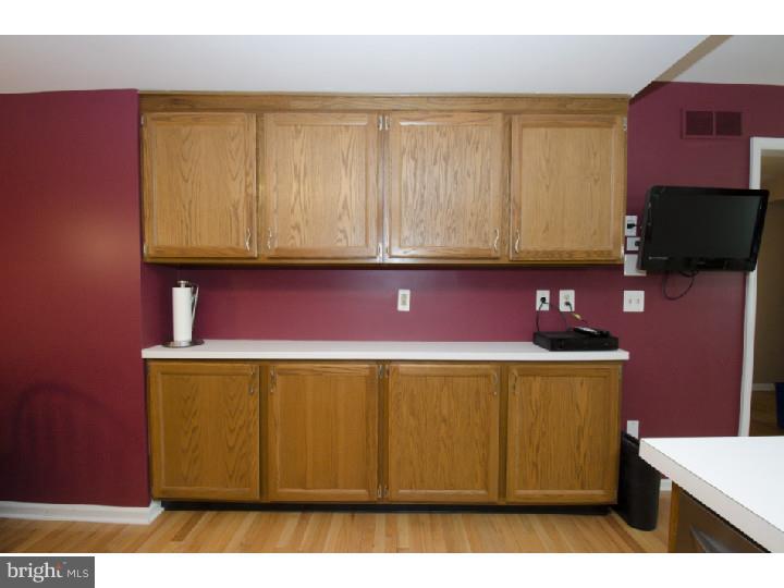 37 Independence Place Wayne, PA 19087 - Photo 7 of 24 Kitchen