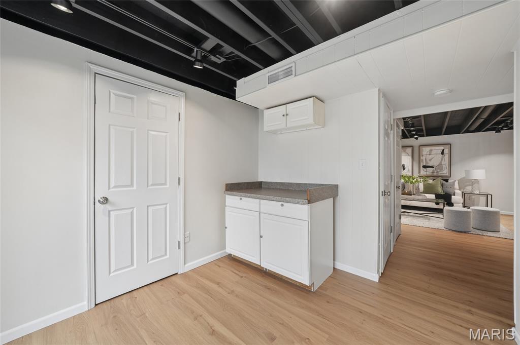 807 Portsdown Road Ballwin, MO 63011 - Photo 22 of 25