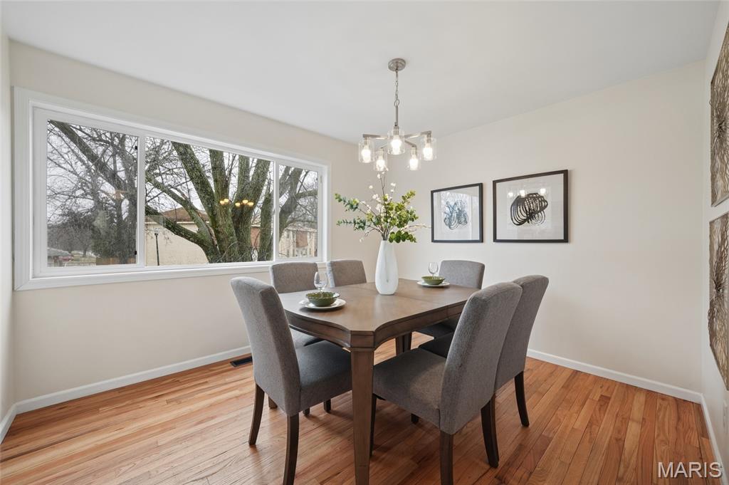 807 Portsdown Road Ballwin, MO 63011 - Photo 6 of 25