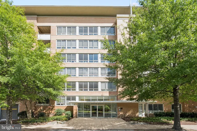 $615,000 | 355 I Street Southwest, Unit 601, Washington, DC 20024