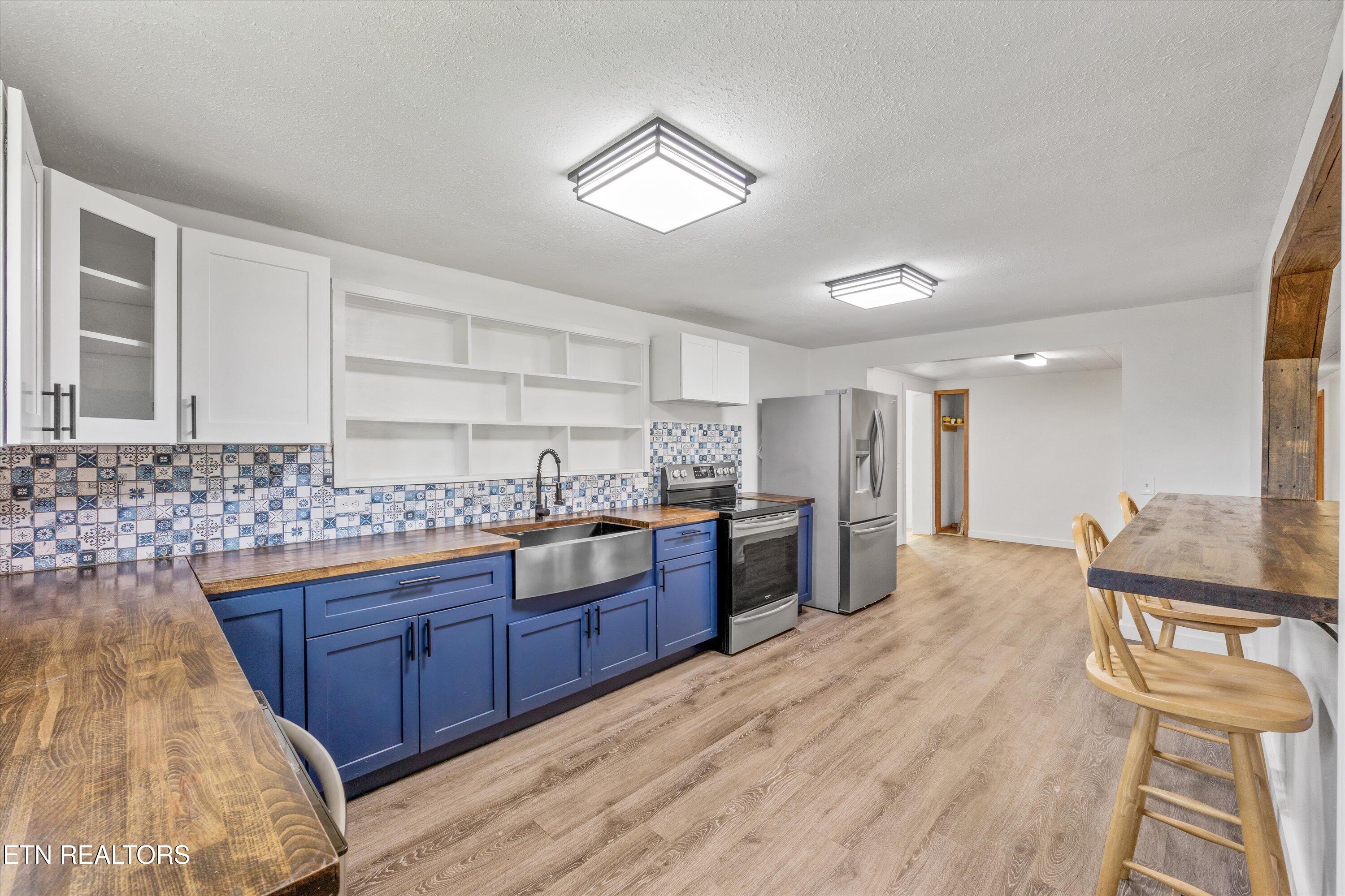 10812 Blue Springs Road Sweetwater, TN 37874 - Photo 14 of 45 10-10812 Blue Springs Rd12