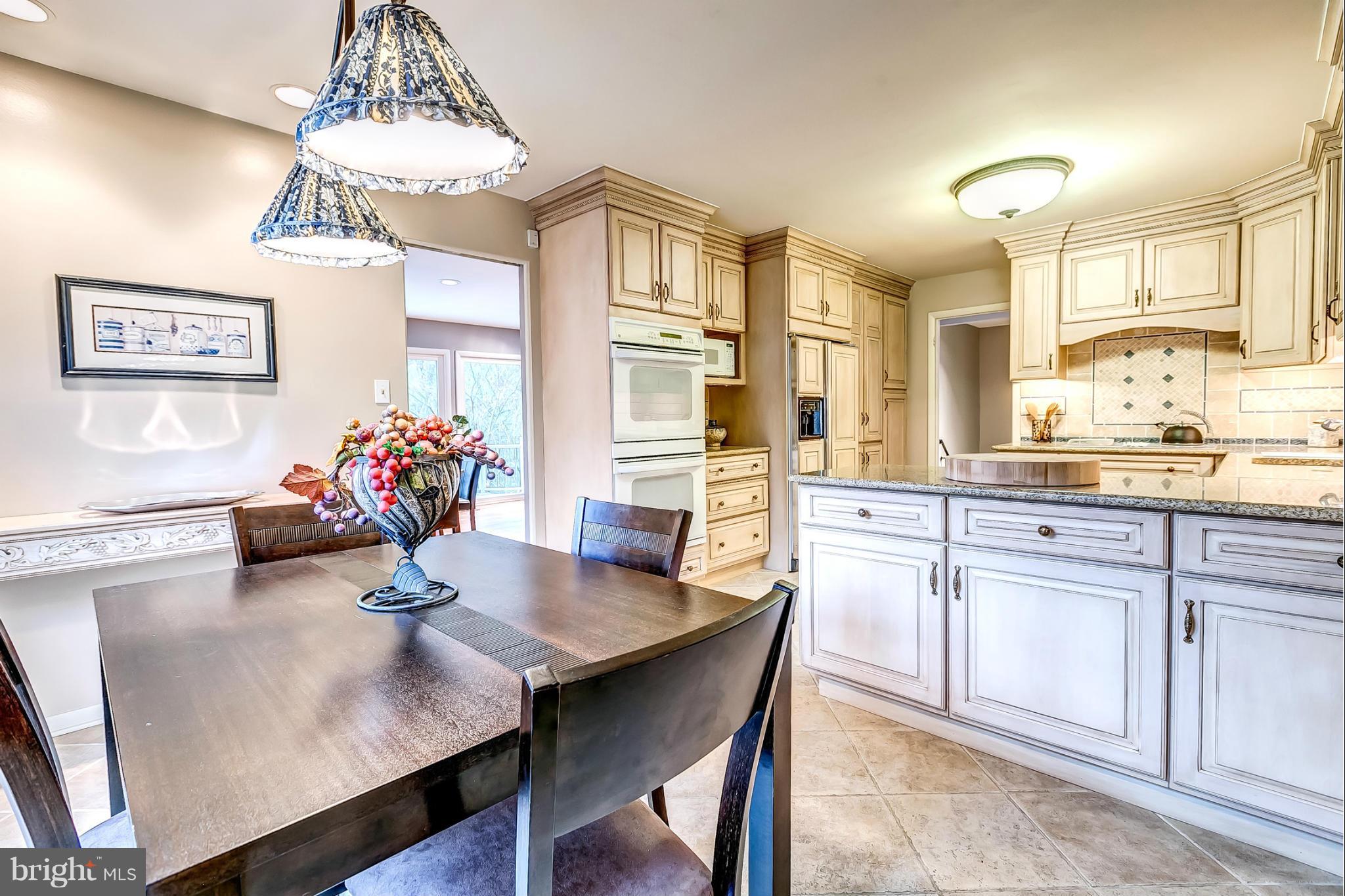 2104 Burdock Road Baltimore, MD 21209 - Photo 8 of 30 Eat-In Kitchen