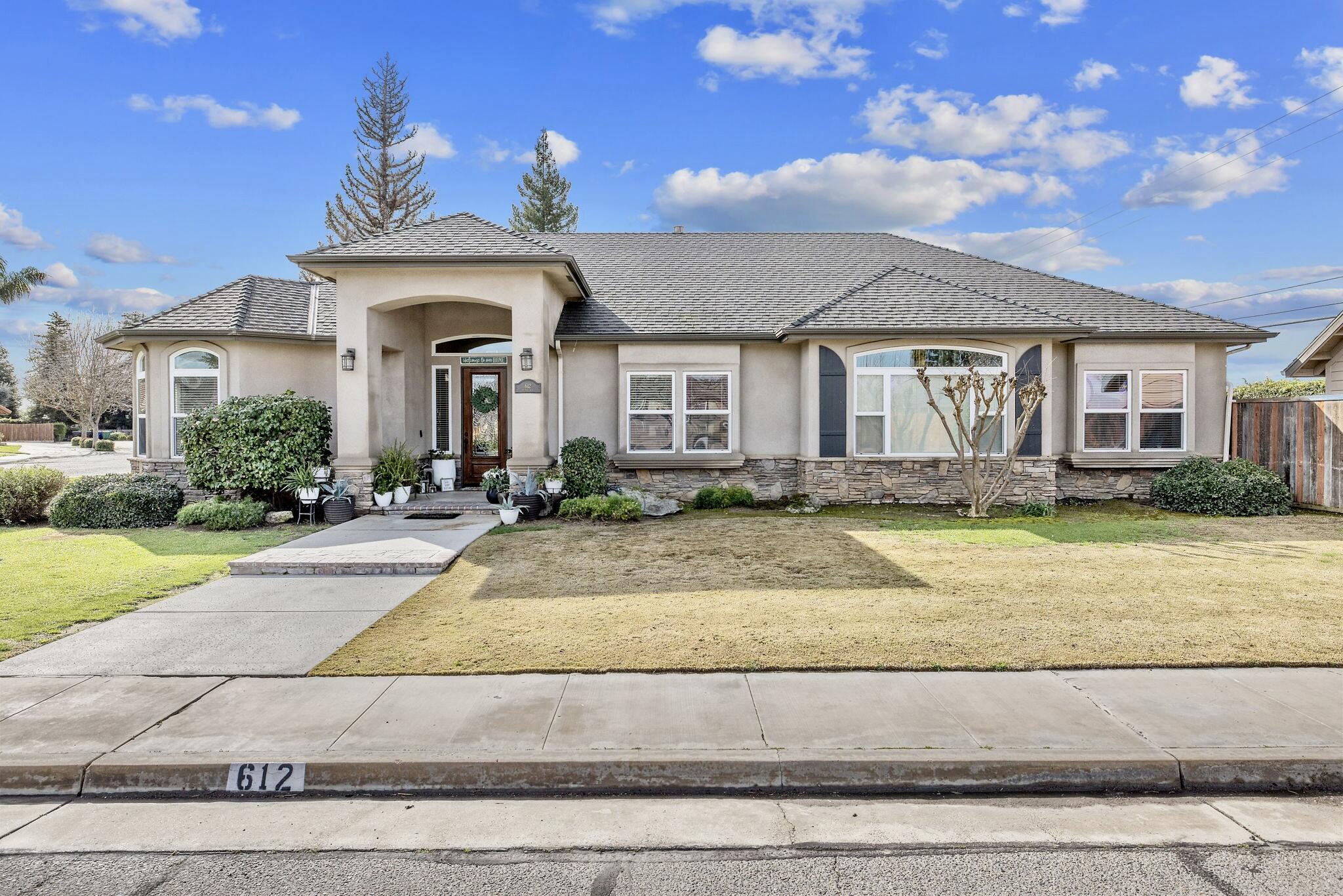 612 Quail Court Exeter, CA 93221 - Photo 1 of 87 1-web-or-mls-713A6977