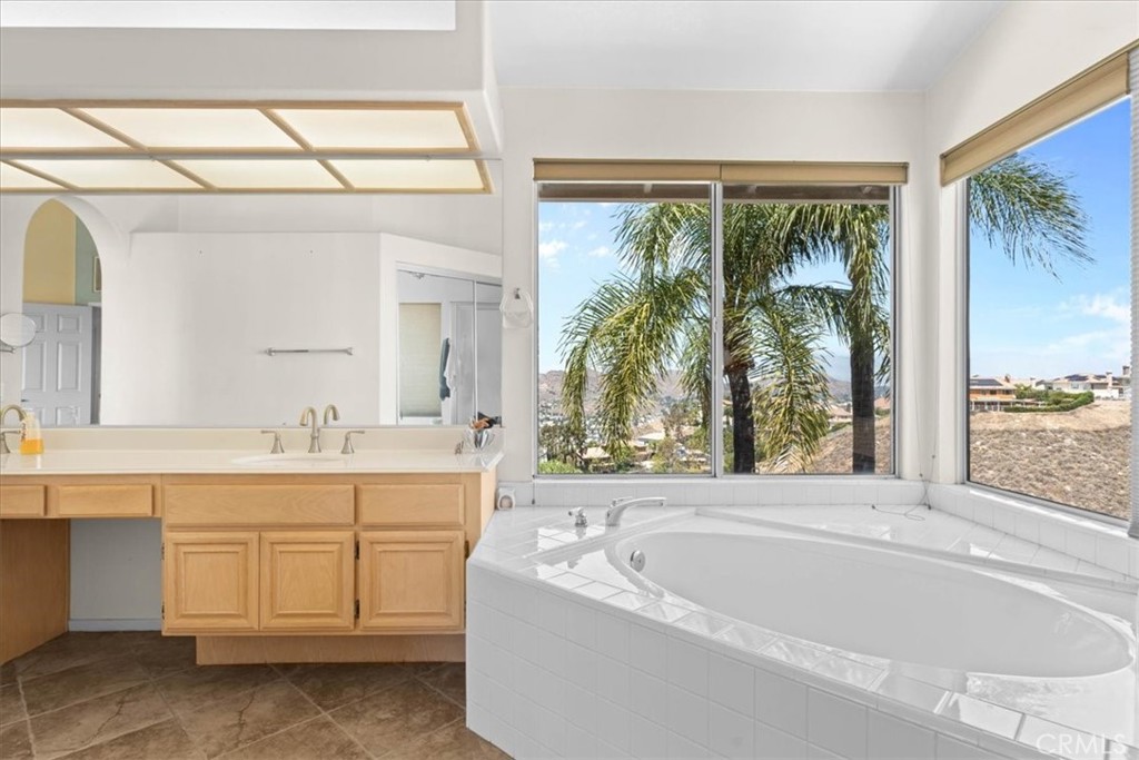 16353 East Peak Court Riverside, CA 92503 - Photo 33 of 55