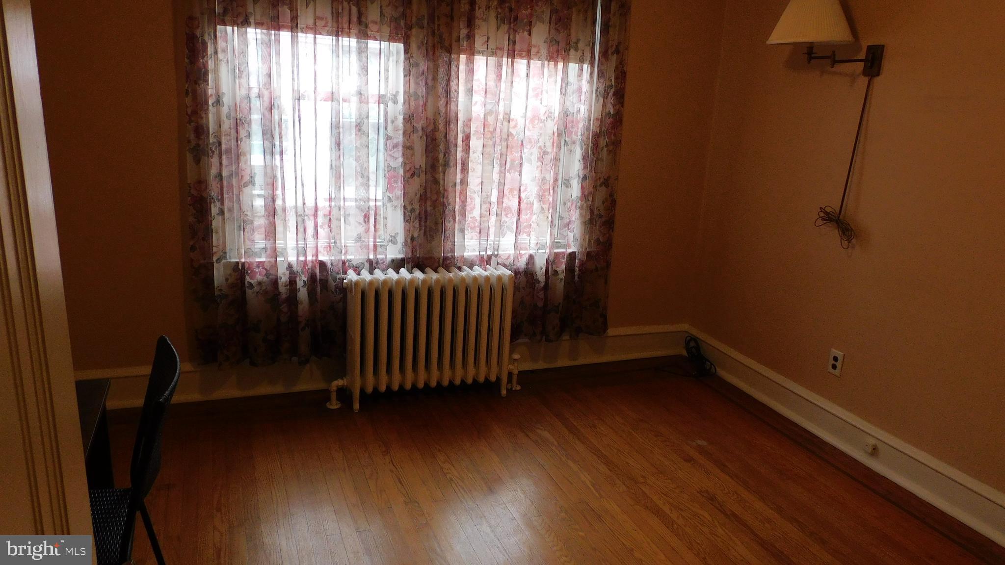 3227 Fuller Street Philadelphia, PA 19136 - Photo 18 of 27 Roomy middle bedroom