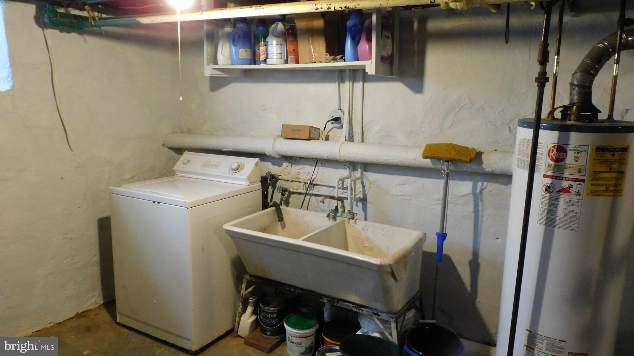 3227 Fuller Street Philadelphia, PA 19136 - Photo 26 of 27 Front laundry area and tubs