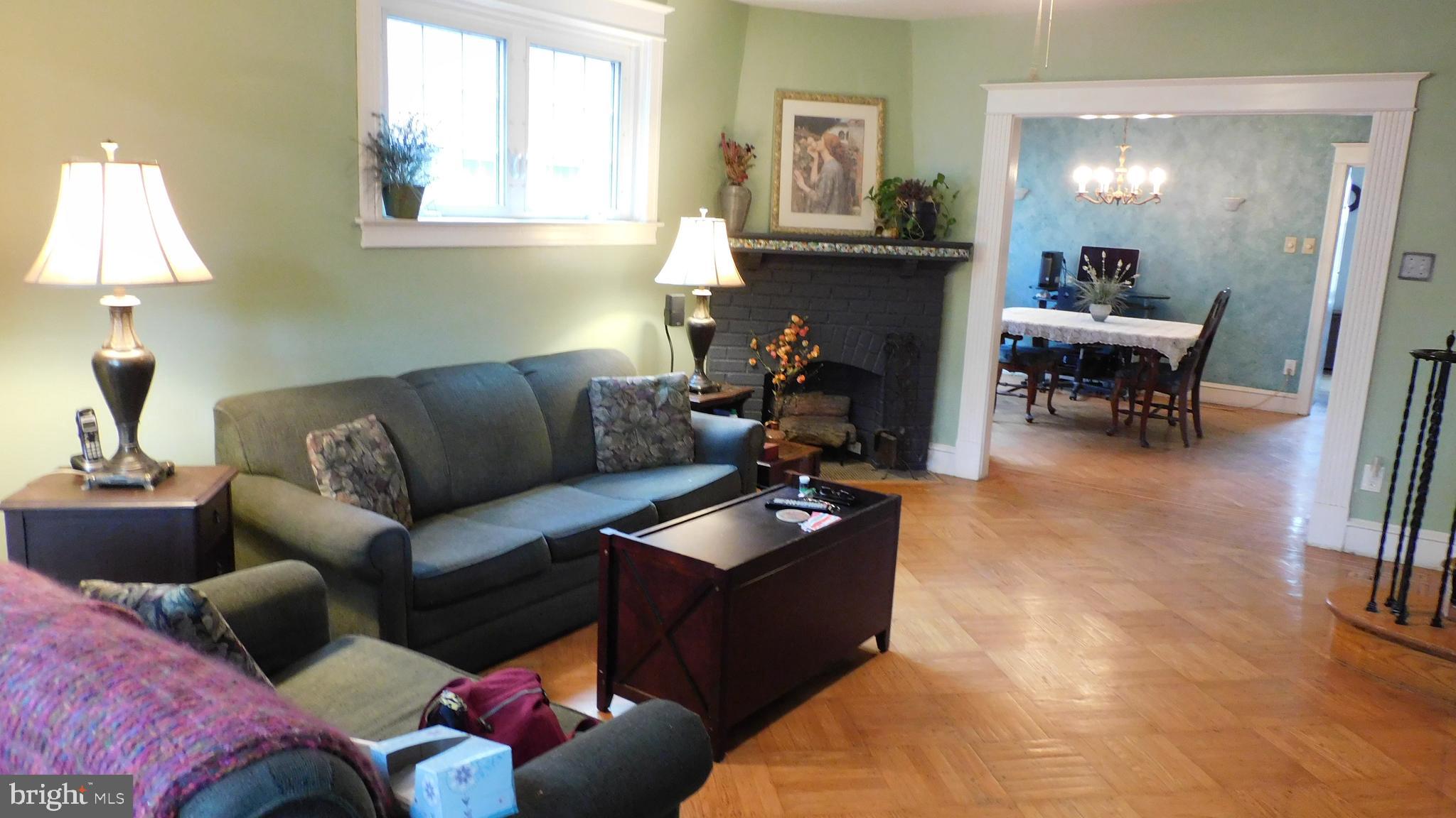 3227 Fuller Street Philadelphia, PA 19136 - Photo 9 of 27 Spacious Living room area
