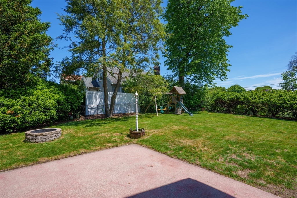 198 Cedar Street Dedham, MA 02026 - Photo 8 of 42