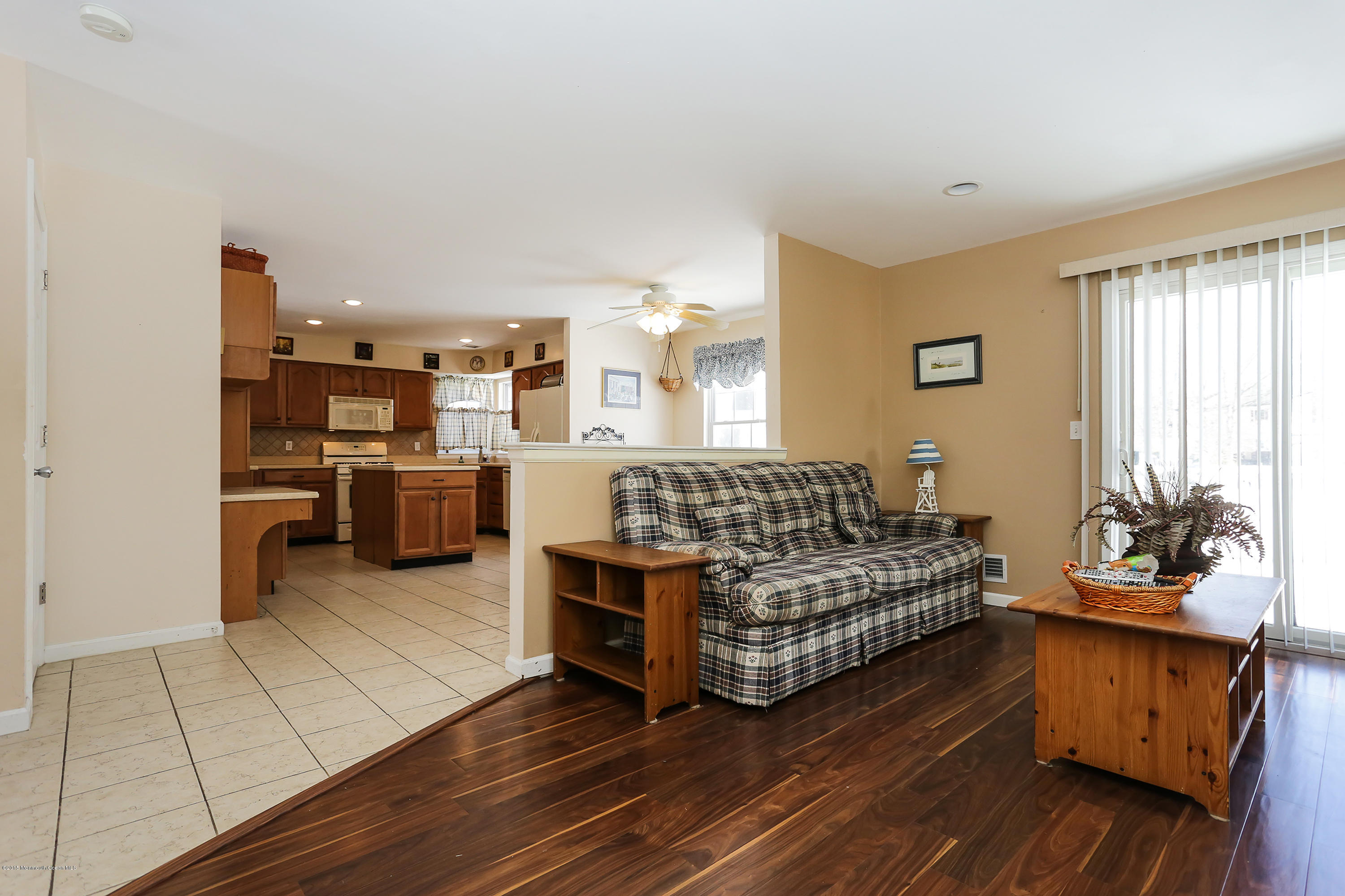 245 Clipper Road Manahawkin, NJ 08050 - Photo 5 of 24 245_clipper_dr_MLS_HID971654_ROOMlivingr