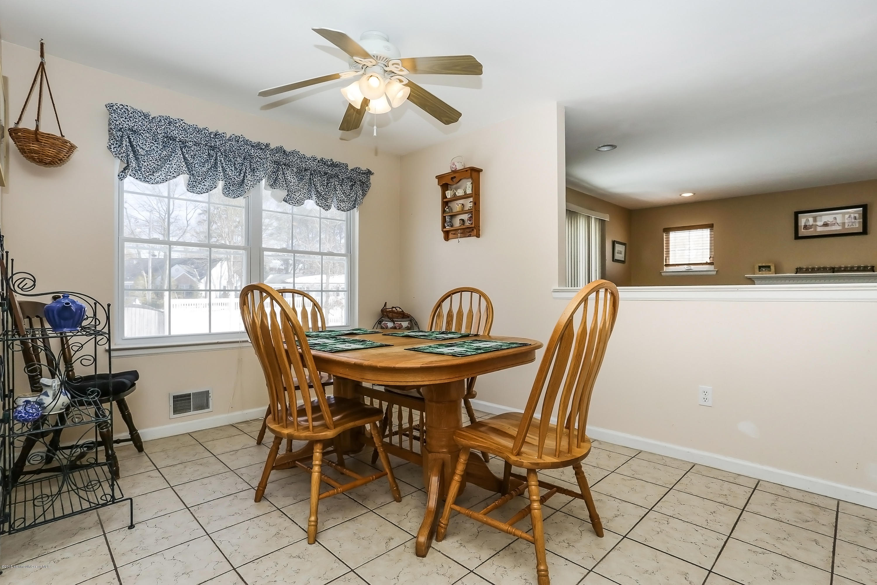245 Clipper Road Manahawkin, NJ 08050 - Photo 9 of 24 245_clipper_dr_MLS_HID971654_ROOMbreakfa