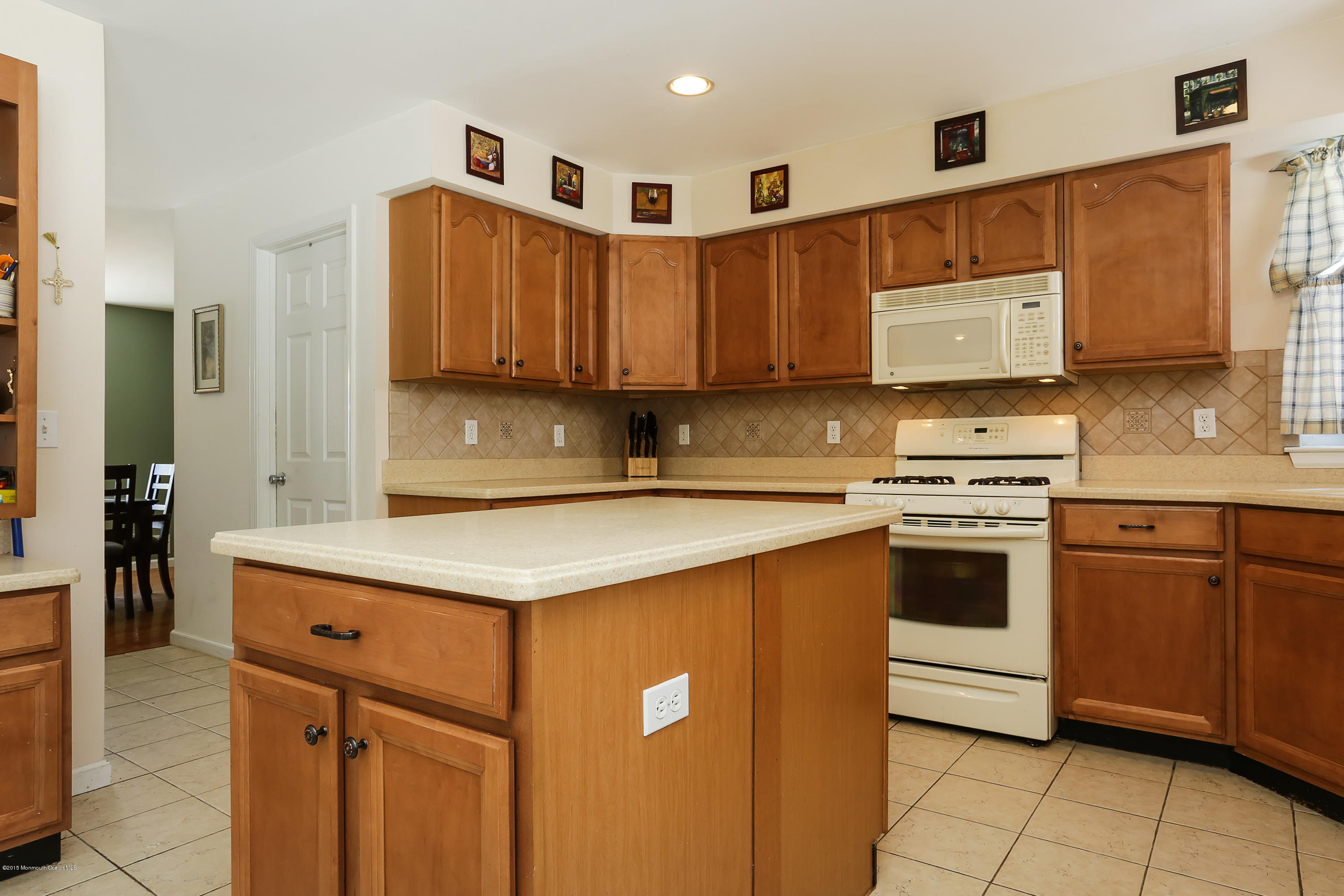 245 Clipper Road Manahawkin, NJ 08050 - Photo 10 of 24 245_clipper_dr_MLS_HID971654_ROOMkitchen