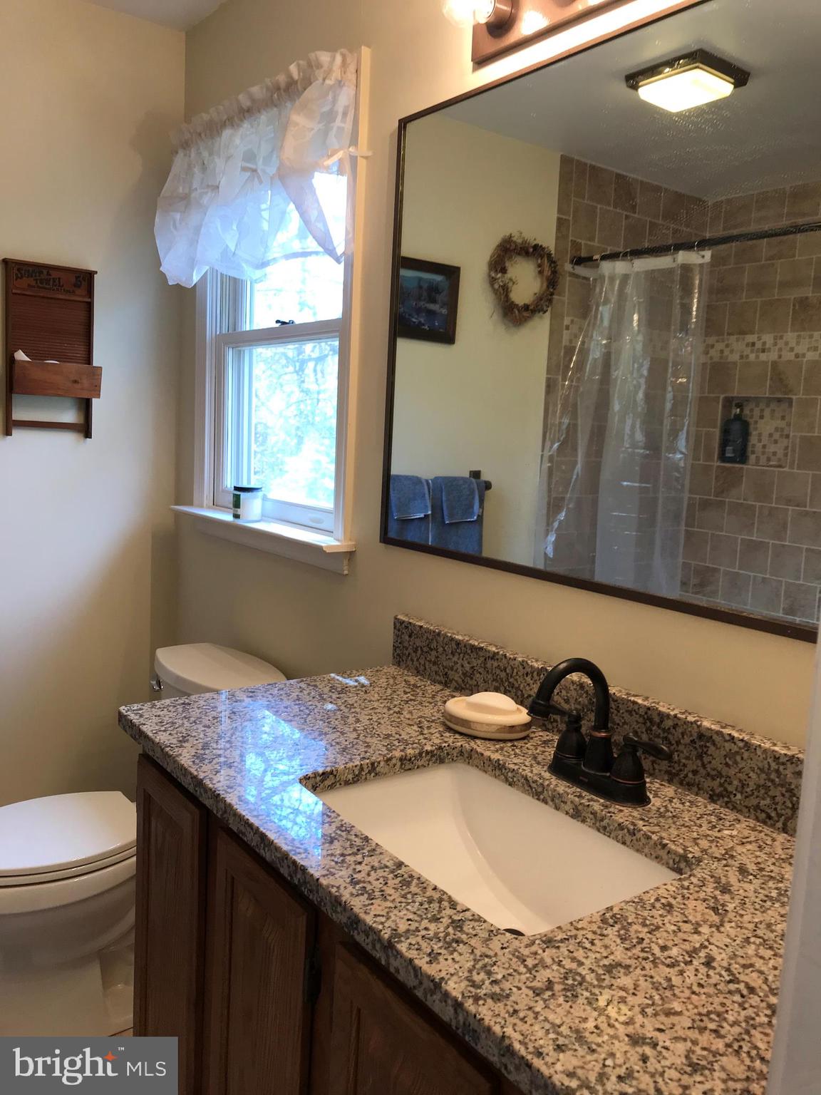 65 Ridge Run Road Sellersville, PA 18960 - Photo 14 of 22 Master bathroom