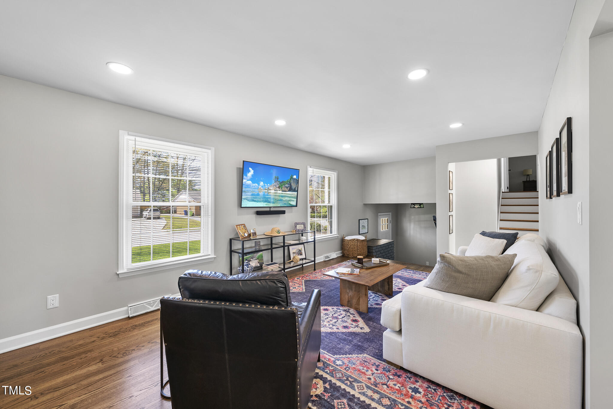 509 Dartmouth Road Raleigh, NC 27609 - Photo 3 of 34 a living room with furniture and a window