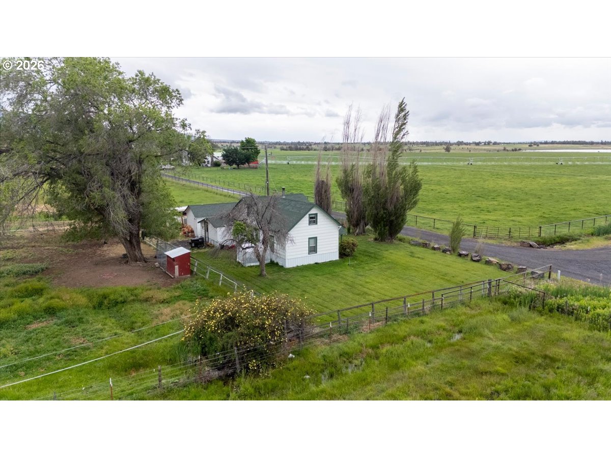 10400 Southwest Houston Lake Road Powell Butte, OR 97753 - Photo 35 of 48