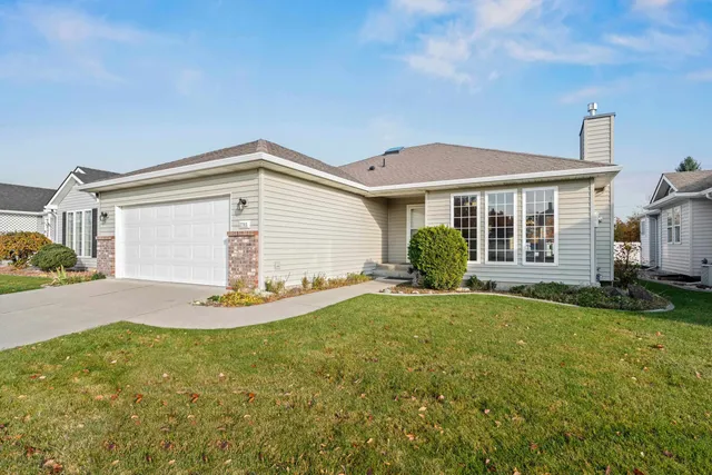 $412,900 | 2705 South Sunnybrook Lane, Spokane Valley, WA 99037