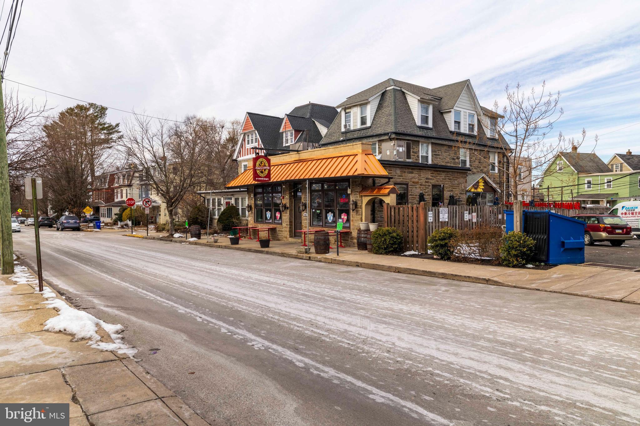 606 Summit Avenue Jenkintown, PA 19046 - Photo 22 of 27 a view of a street with stores