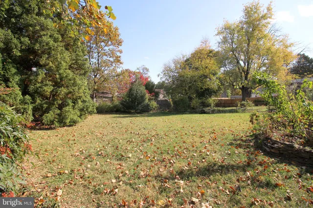 $2,795 | 3052 Westfall Place, Falls Church, VA 22042