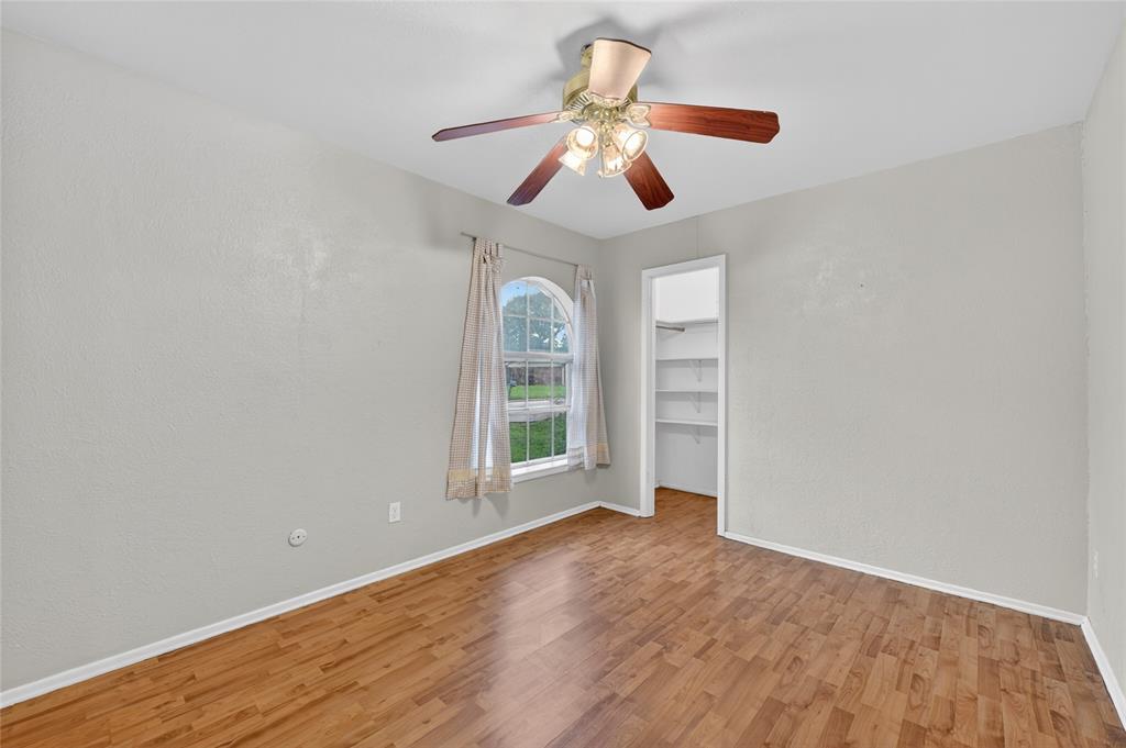 910 Kerry Street Benbrook, TX 76126 - Photo 23 of 32