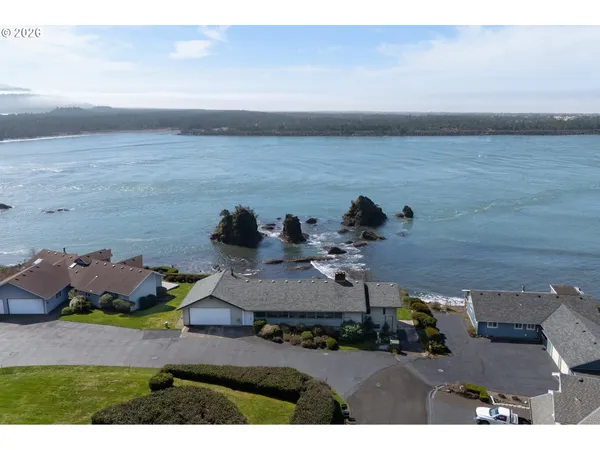 $961,000 | 14580 Harborview Drive, Rockaway Beach, OR 97136