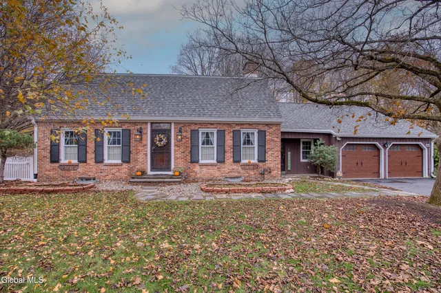 $460,000 | 6 Glenkill Road, Brunswick, NY 12180