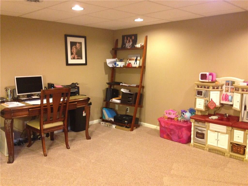 601 Cameron Road New Castle, PA 16101 - Photo 15 of 20