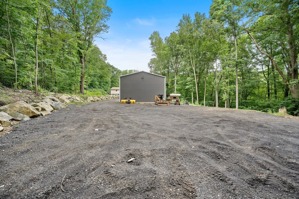 211 Boston Road Sutton, MA 01590 - Photo 3 of 37