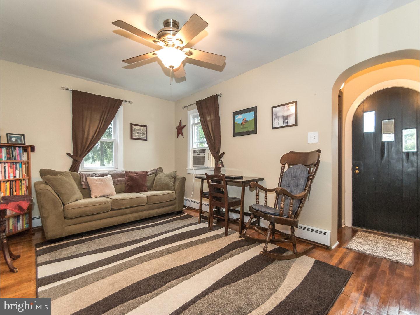 414 Ridge Road Sellersville, PA 18960 - Photo 3 of 24 Dining Room