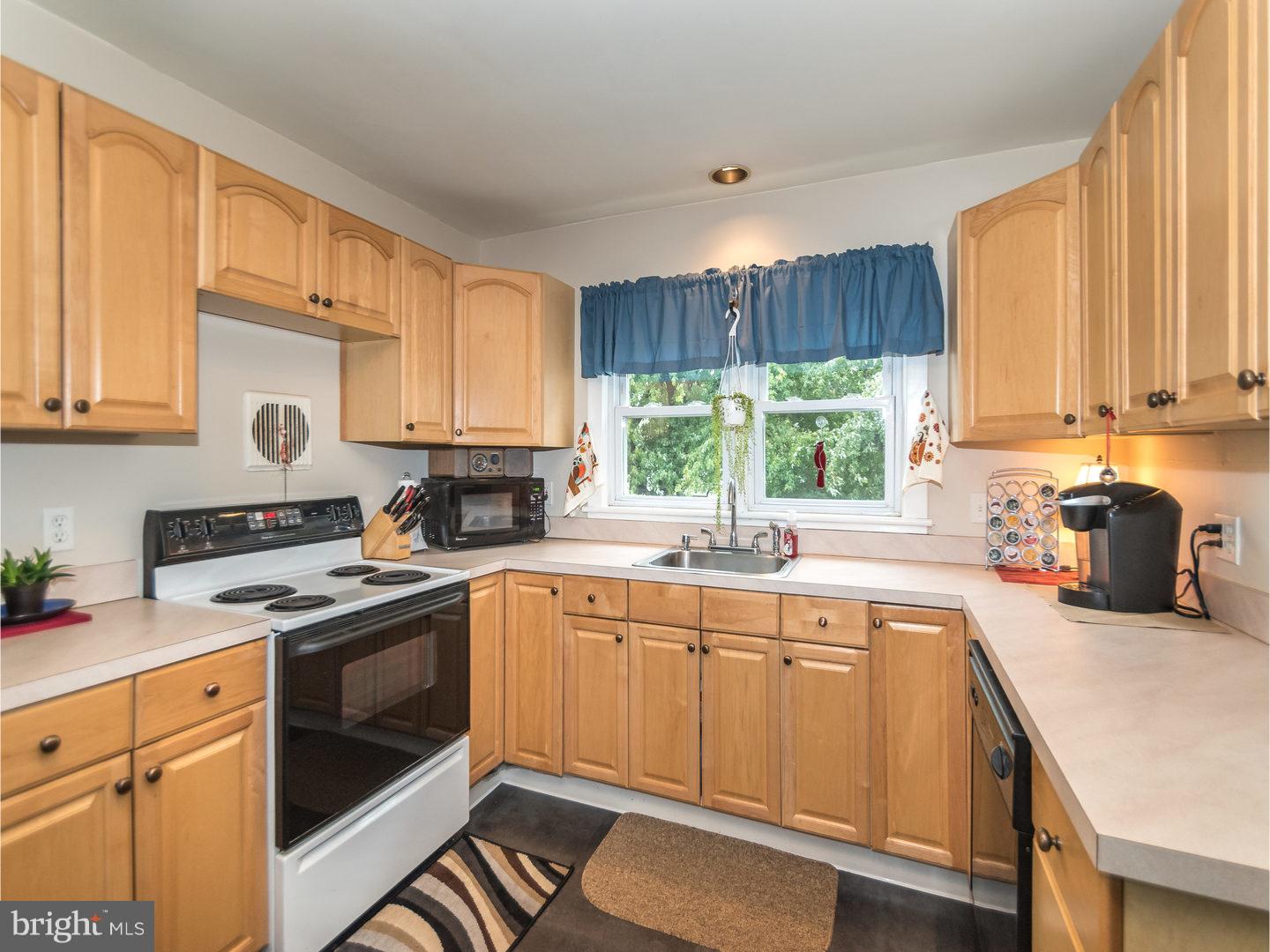 414 Ridge Road Sellersville, PA 18960 - Photo 9 of 24 Kitchen