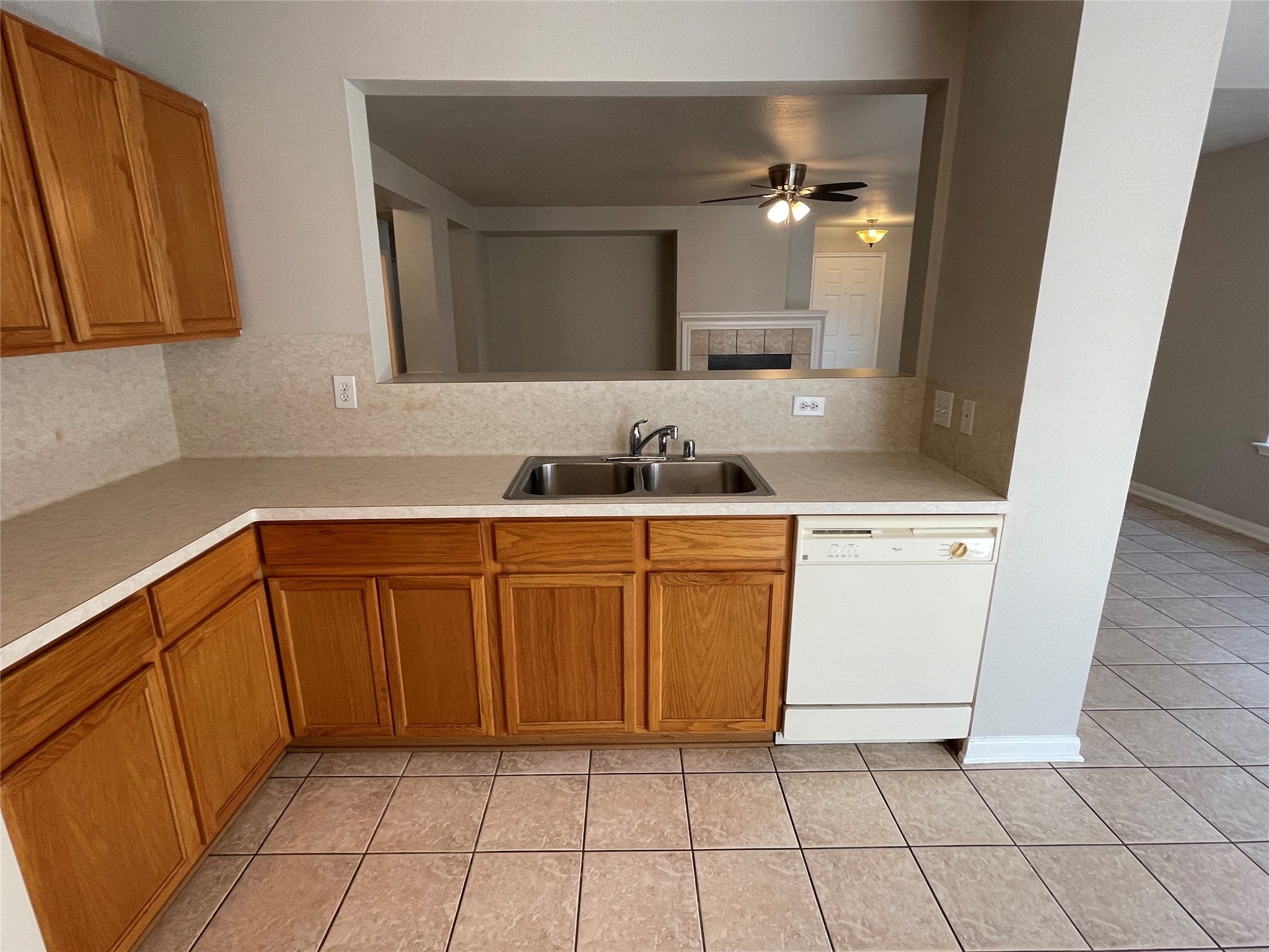 18207 Ridge Stream Lane Cypress, TX 77429 - Photo 6 of 18 Spacious kitchen