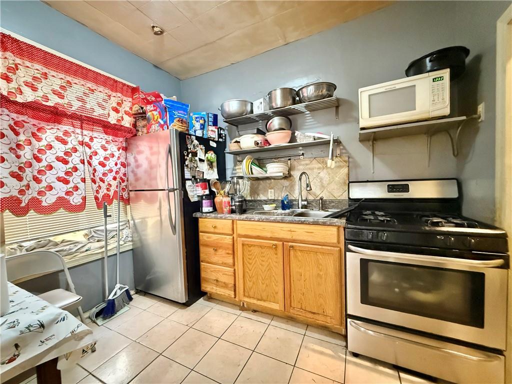 809 Friel Place Brooklyn, NY 11218 - Photo 9 of 14
