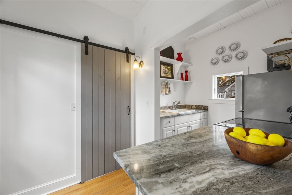 194 Rte 6a Yarmouth, MA 02675 - Photo 16 of 36